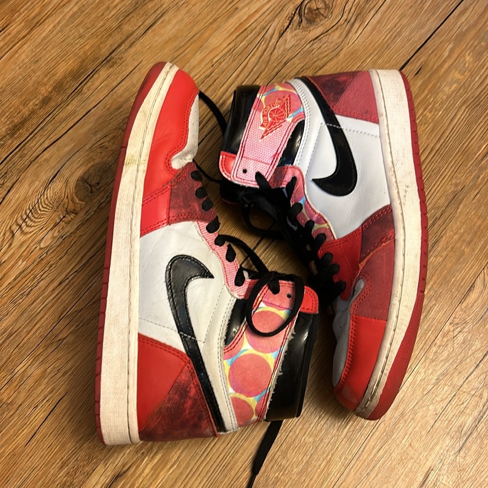 Jordan 1 Retro High OG Spider-Man Across the Spider-Verse Size 9.5